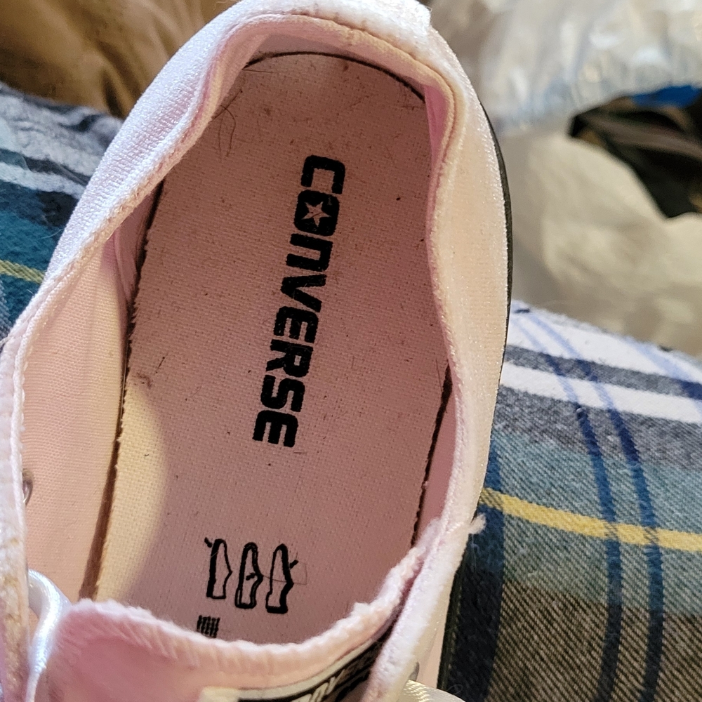 Converse Women's Pink Velvet Sneakers - Picture 4 of 6